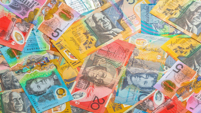 Australian Dollar Dips Amid US Trade Policy Uncertainty
