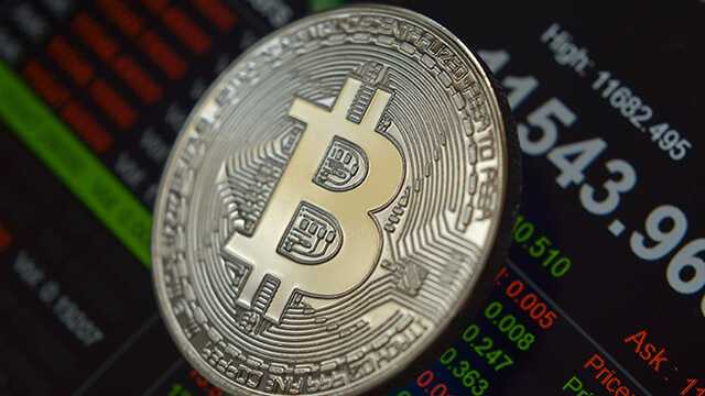 Bitcoin Whale Demand Weakens as Losses Mount