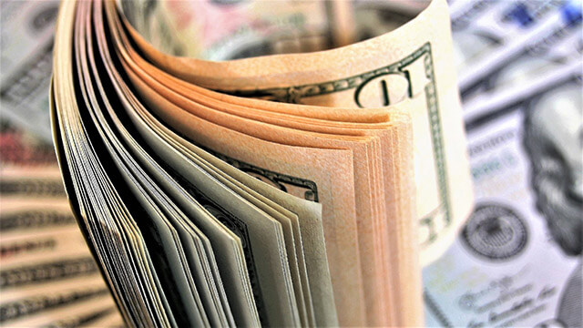 USD/IDR Holds Near 17,980 as Inflation Rises and PMI Contracts