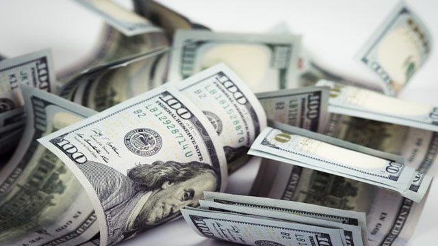 Dólar recua com a redução das apostas em novas altas de juros do Fed antes da divulgação de dados de inflação